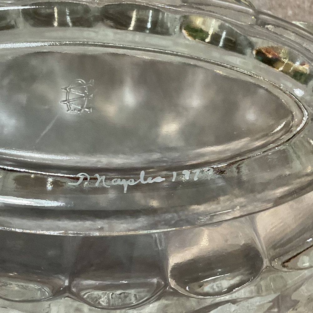 Westmoreland Clear Glass Bowl with Grape Design - Picture 5 of 7
